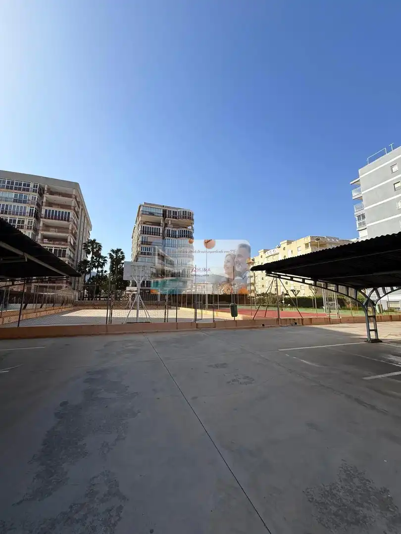Parking de Piso de alquiler en Benicasim / Benicàssim con Aire acondicionado, Calefacción y Terraza