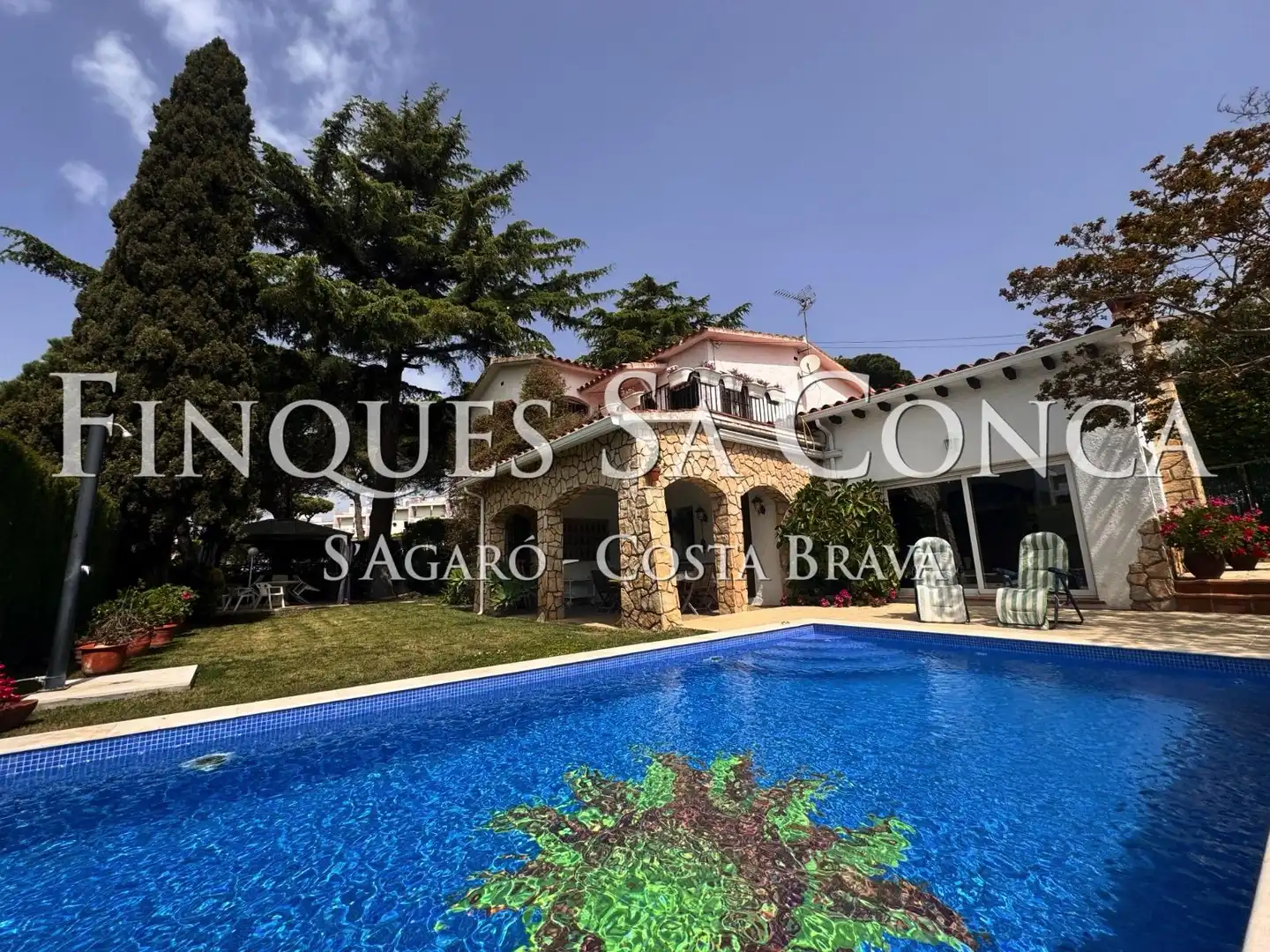 Jardín de Casa o chalet en venta en Castell d'Aro, Platja d'Aro i s'Agaró con Calefacción, Piscina y Alarma