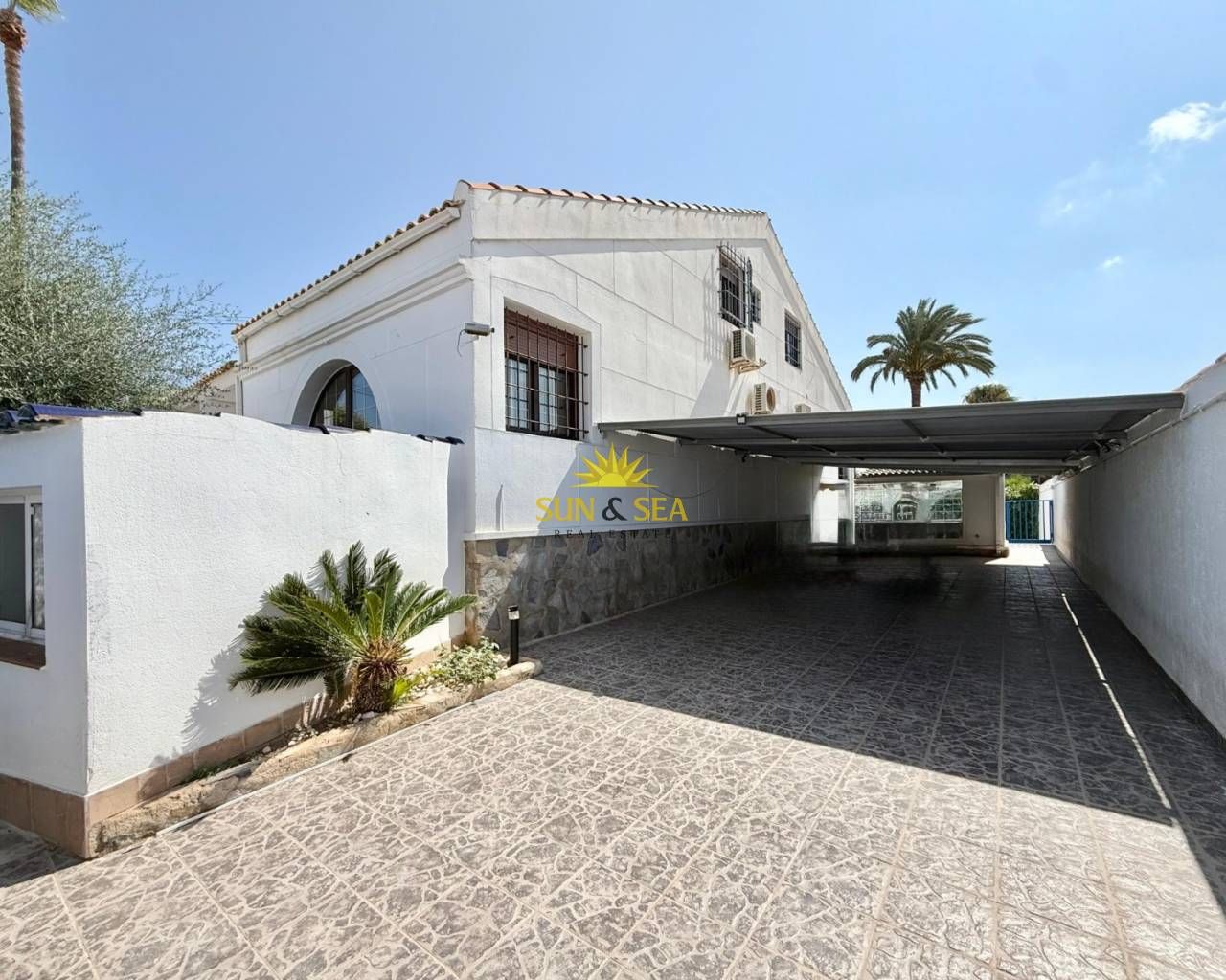 Exterior view of House or chalet to rent in Torrevieja  with Air Conditioner, Heating and Private garden