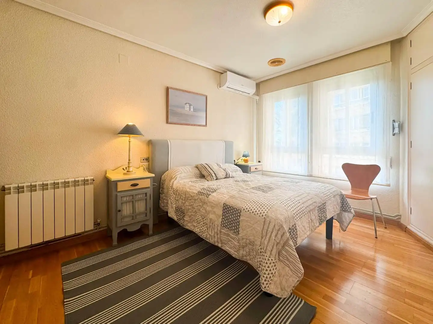 Schlafzimmer von Wohnung zur Miete in Elche / Elx mit Klimaanlage, Heizung und Parkett