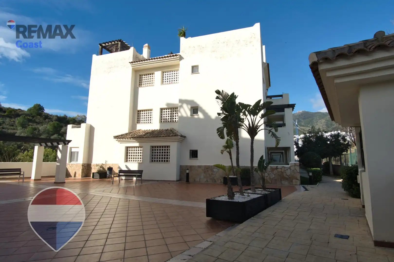 Außenansicht von Wohnung zum Verkauf in Benalmádena mit Klimaanlage, Privatgarten und Gemeinschaftspool