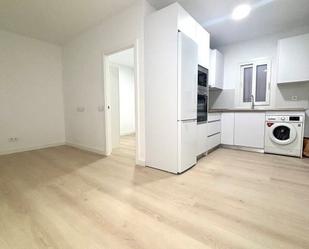 Cuina de Pis de lloguer en  Madrid Capital amb Aire condicionat i Calefacció