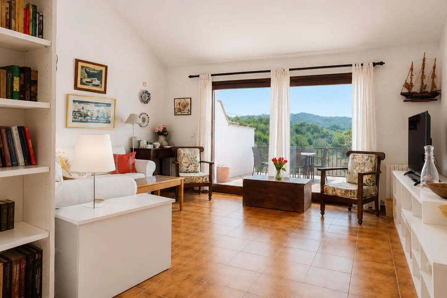 Wohnzimmer von Einfamilien-Reihenhaus zur Miete in Capdepera mit Terrasse und Möbliert