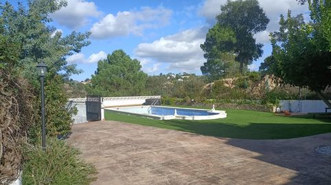 BONITO CHALET CON PISICNA Y 1.177M2 DE TERRENO