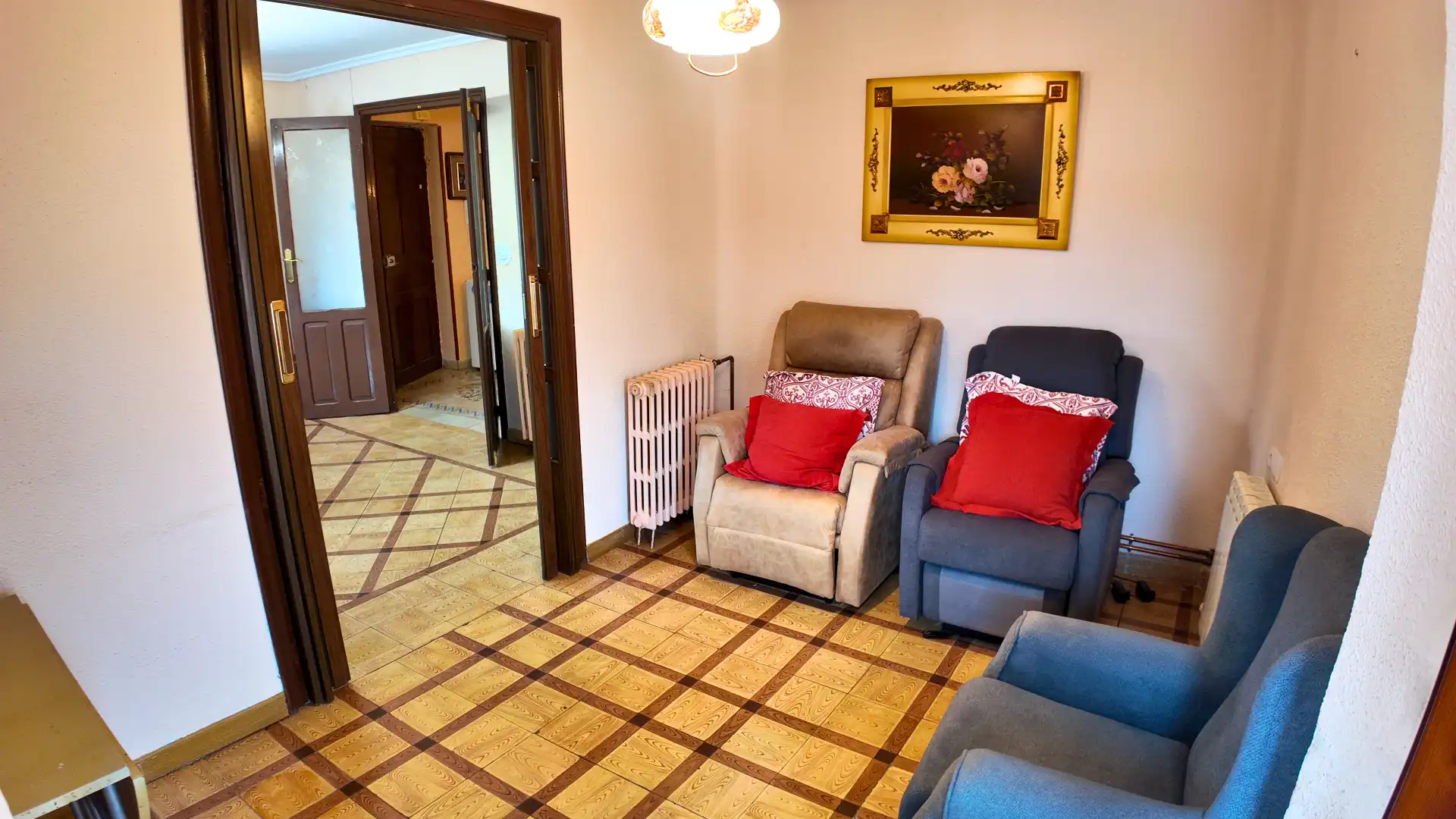 Sala d'estar de Pis en venda en Alar del Rey amb Calefacció, Traster i Moblat