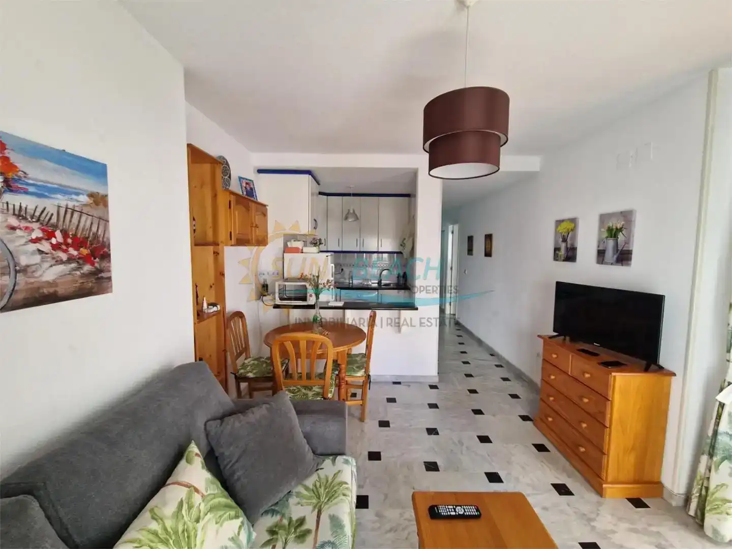 Sala d'estar de Pis en venda en Almuñécar amb Moblat