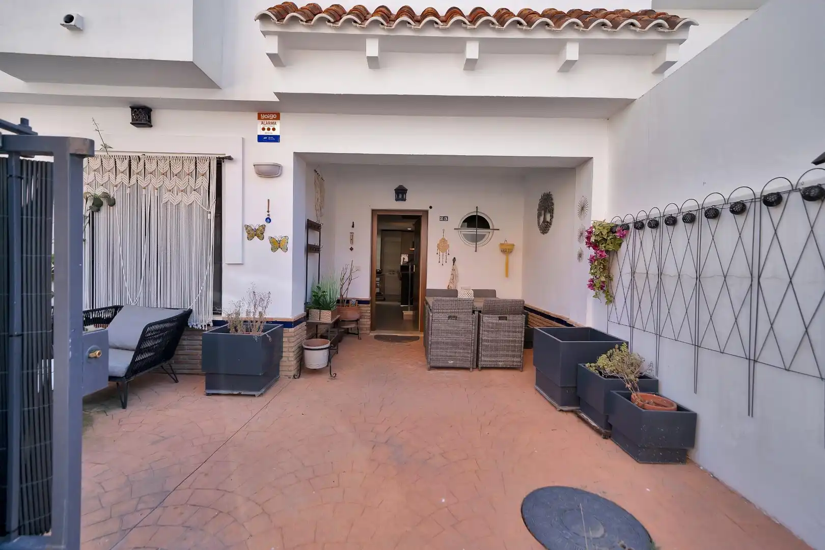 Terrassa de Casa adosada en venda en Fuengirola amb Aire condicionat, Calefacció i Jardí privat