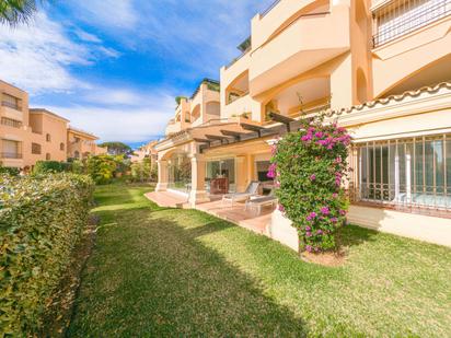 Jardí de Apartament en venda en Marbella amb Piscina