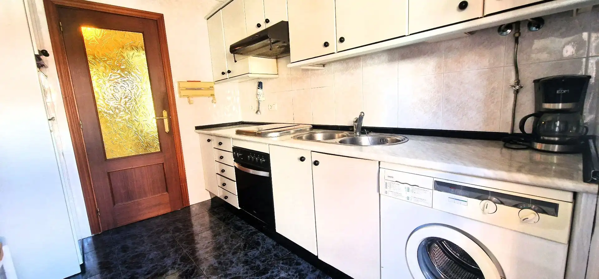 Küche von Wohnung zum Verkauf in Aldeanueva de la Vera mit Klimaanlage, Terrasse und Möbliert