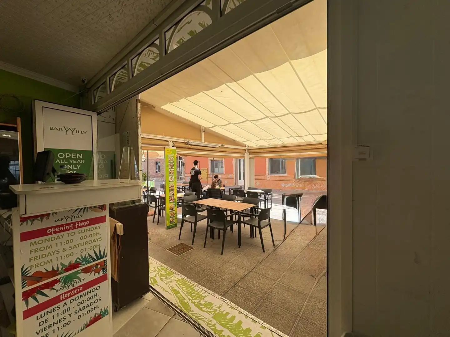Terrasse von Geschaftsraum zur ubertragung in Pilar de la Horadada mit Klimaanlage