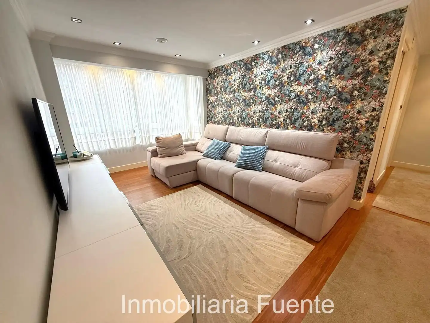 Sala de estar de Piso en venta en Zalla  con Trastero y Amueblado