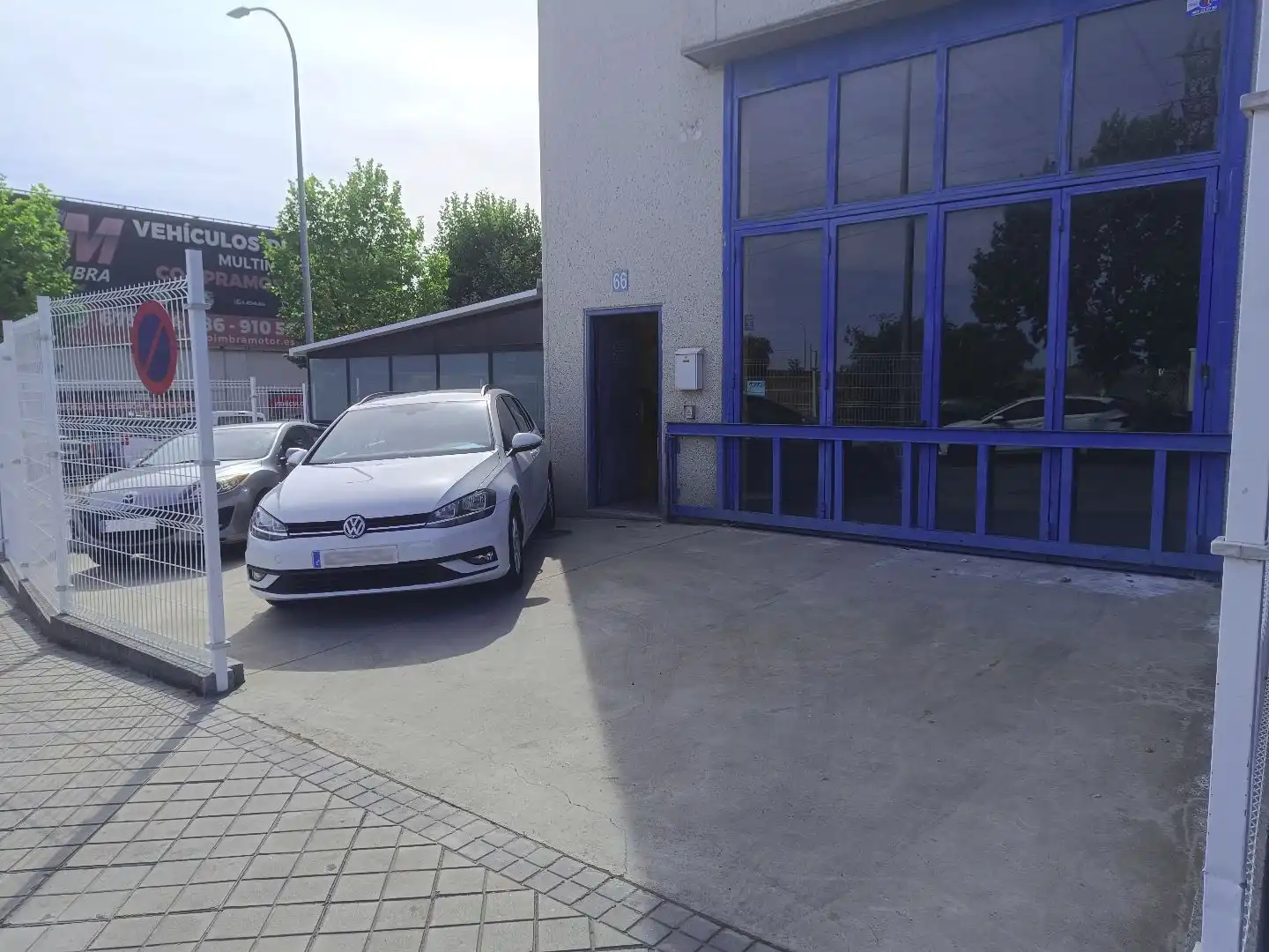Parking de Local de alquiler en Arroyomolinos (Madrid) con Amueblado, Internet y Alarma