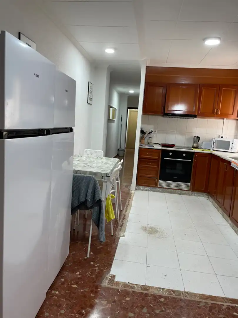 Cocina de Piso para compartir en Cullera con Aire acondicionado, Calefacción y Amueblado