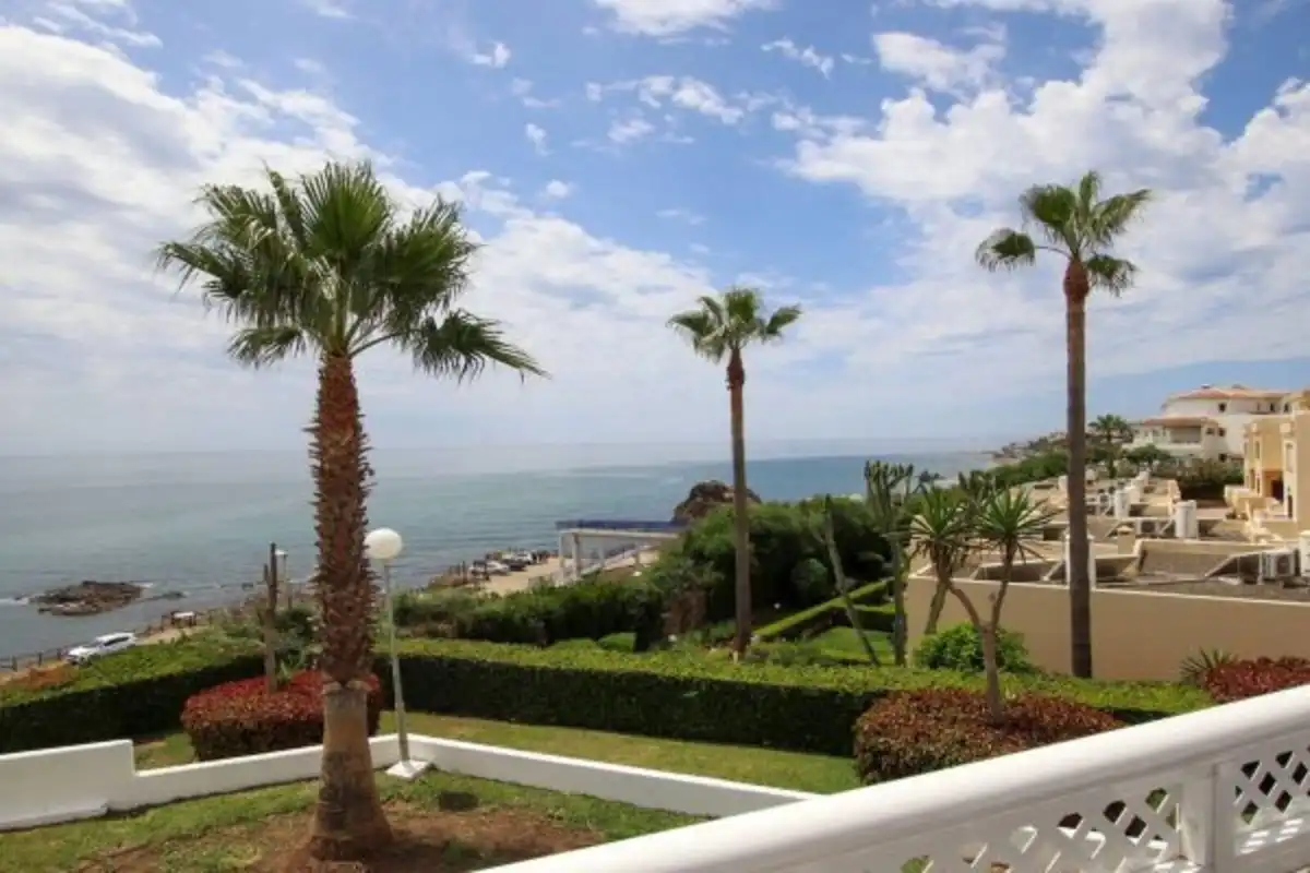 Vista exterior de Apartamento en venta en Mijas con Aire acondicionado, Terraza y Piscina comunitaria