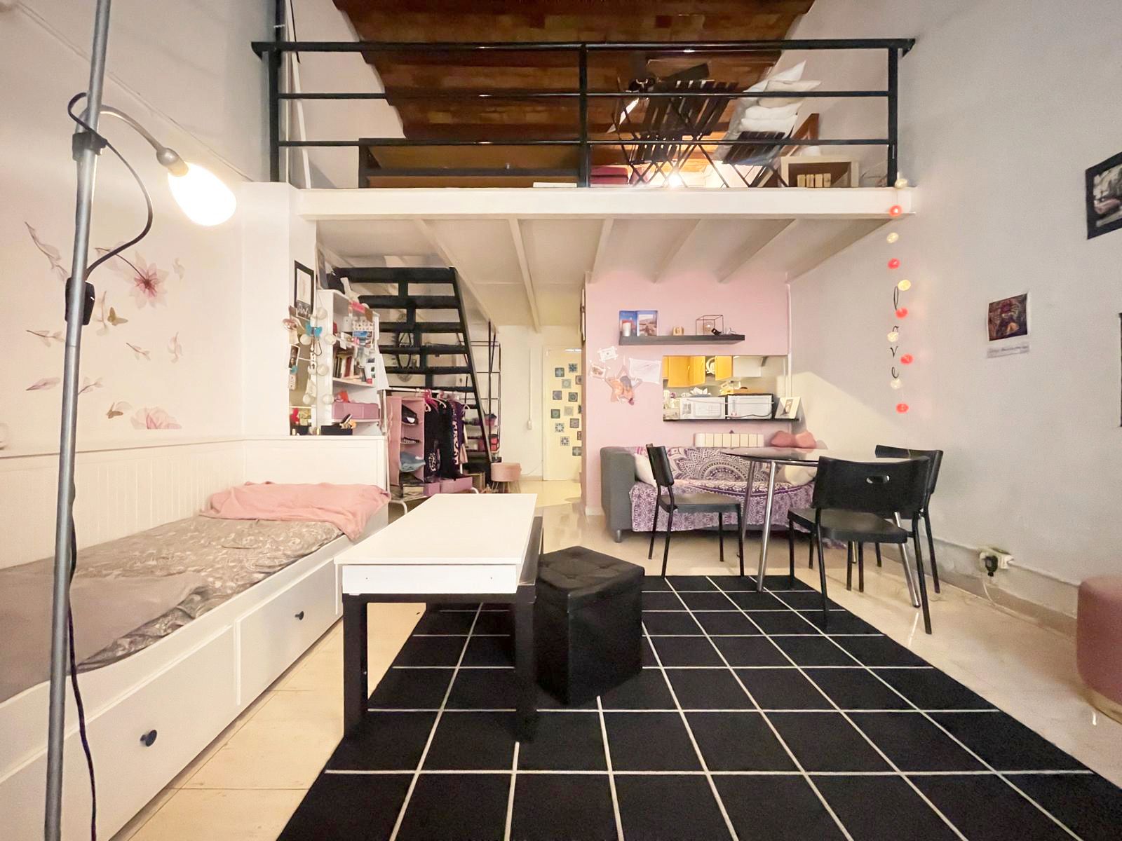 Bedroom of Duplex for sale in  Barcelona Capital