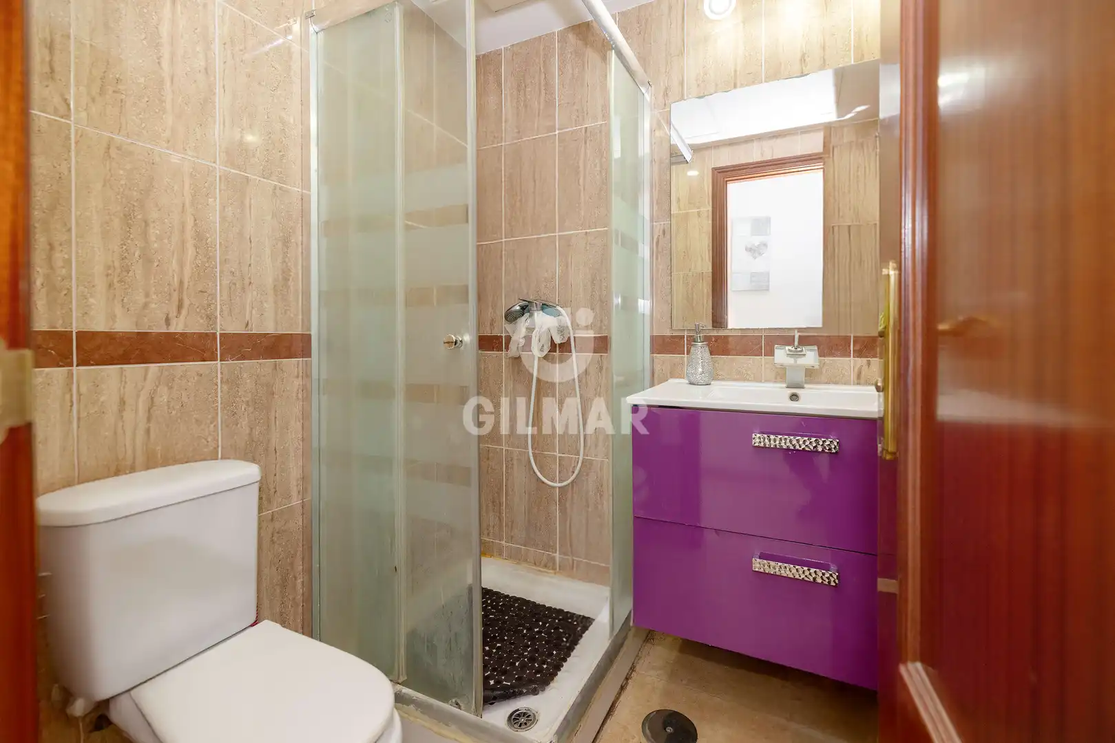 Bany de Dúplex en venda en Estepona amb Traster, Piscina i Balcó