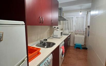 Kitchen of Flat for sale in Salamanca Capital  with Heating, Parquet flooring and Furnished