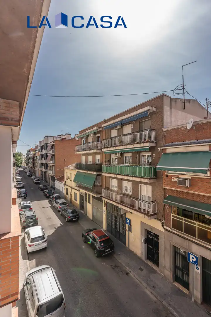 Exterior view of Flat for sale in Madrid  with Heating and Balcony