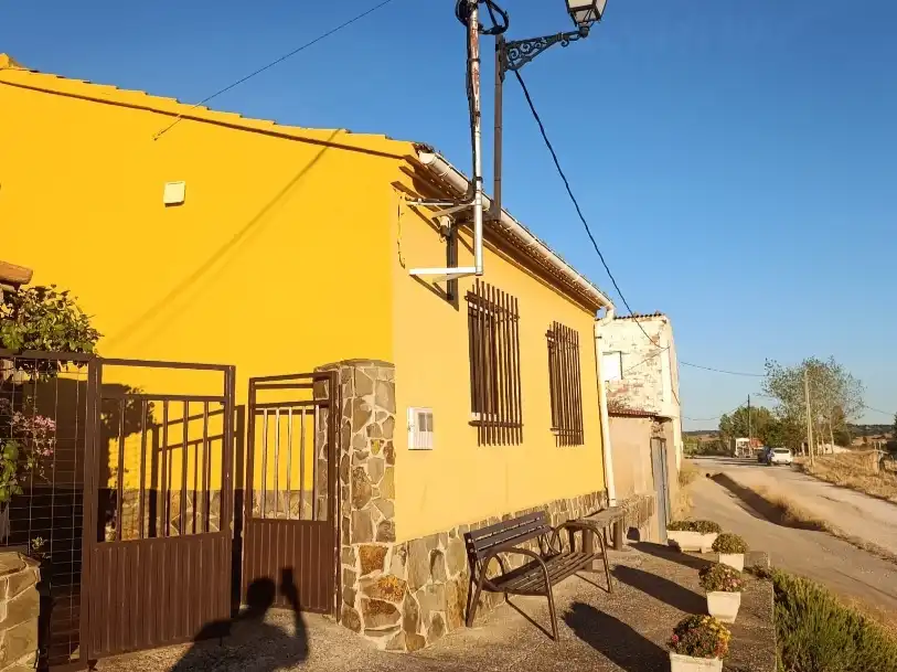 Vista exterior de Casa o chalet de alquiler en San Esteban de Gormaz con Jardín privado, Terraza y Trastero