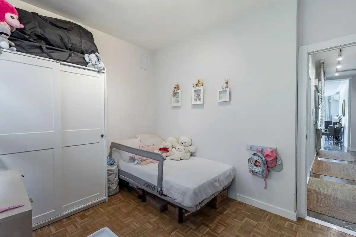 Schlafzimmer von Wohnung zur Miete in Granada mit Heizung und Terrasse