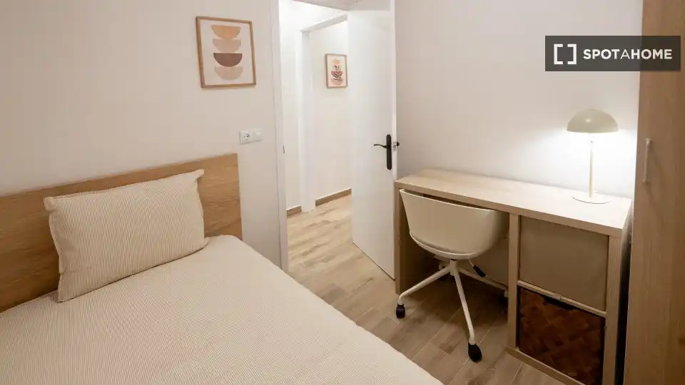 Appartamento con terrazza in affitto a Eixample, imagen 8