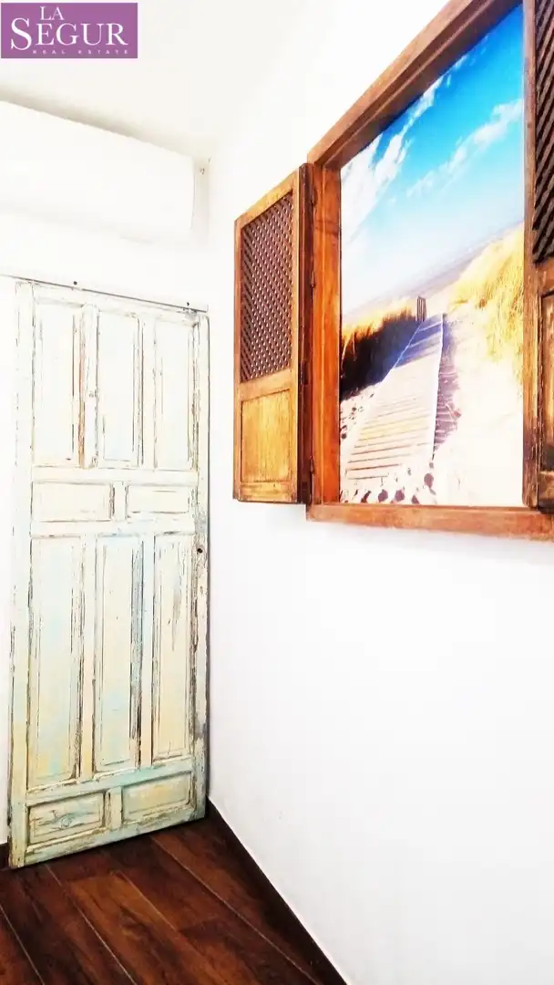 Vista exterior de Ático en venta en Cádiz con Aire acondicionado, Terraza y Amueblado