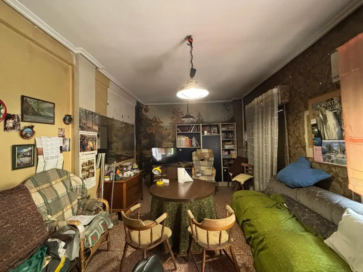 Living room of Flat for sale in Cáceres  with Heating, Furnished and Balcony