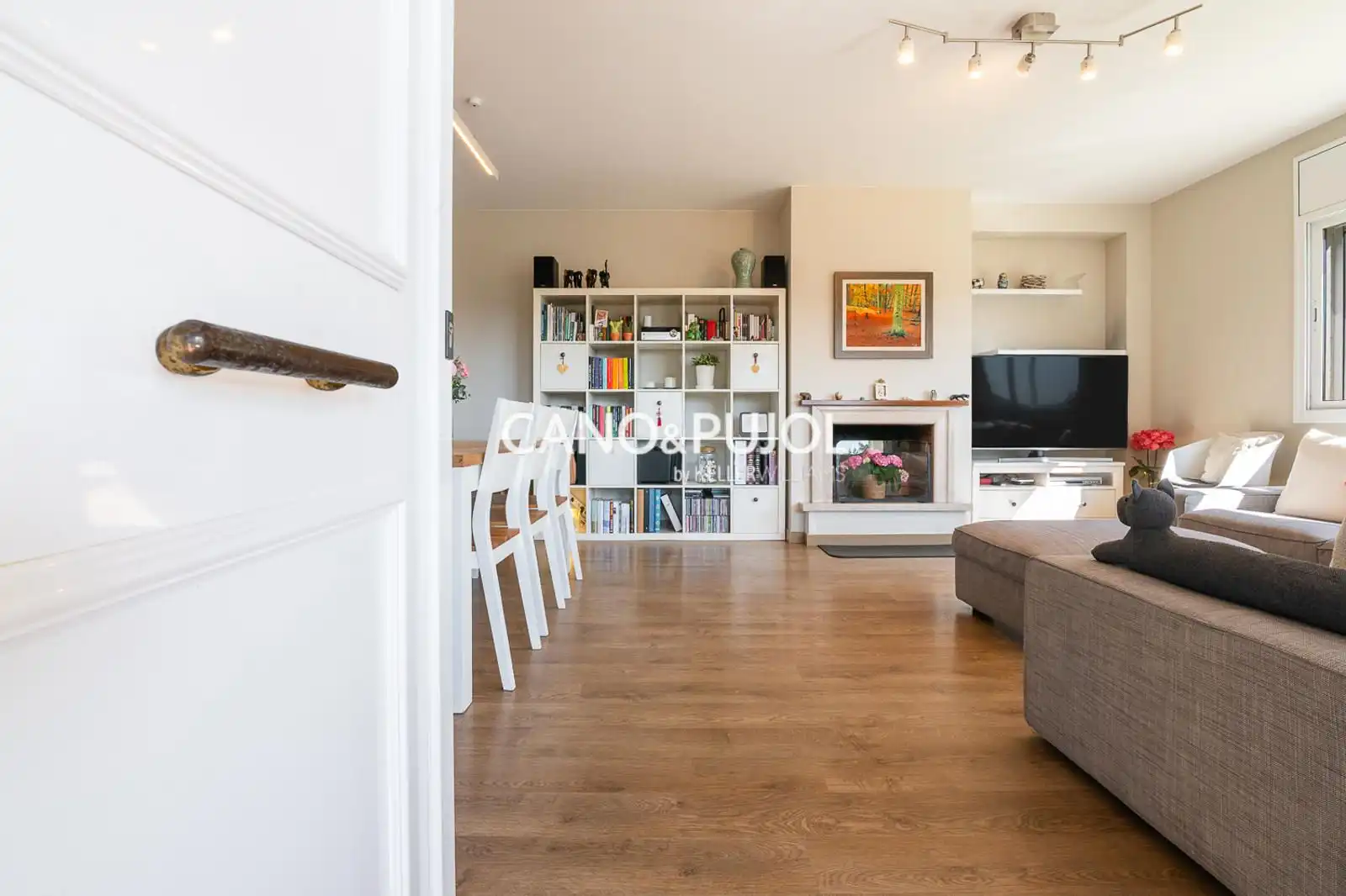 Sala de estar de Casa o chalet en venta en Corbera de Llobregat con Calefacción, Terraza y Trastero