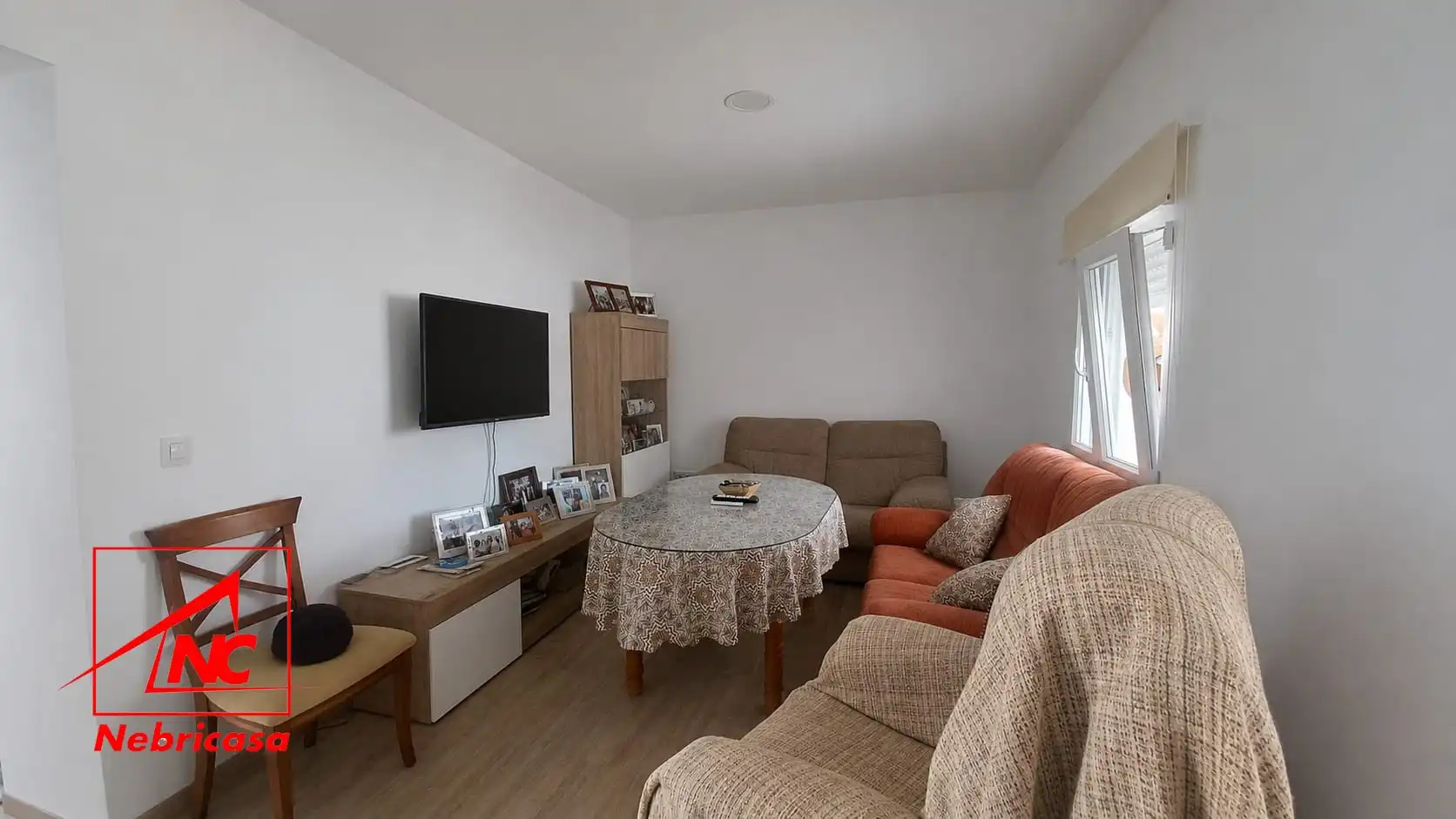 Sala d'estar de Casa o xalet en venda en El Cuervo de Sevilla