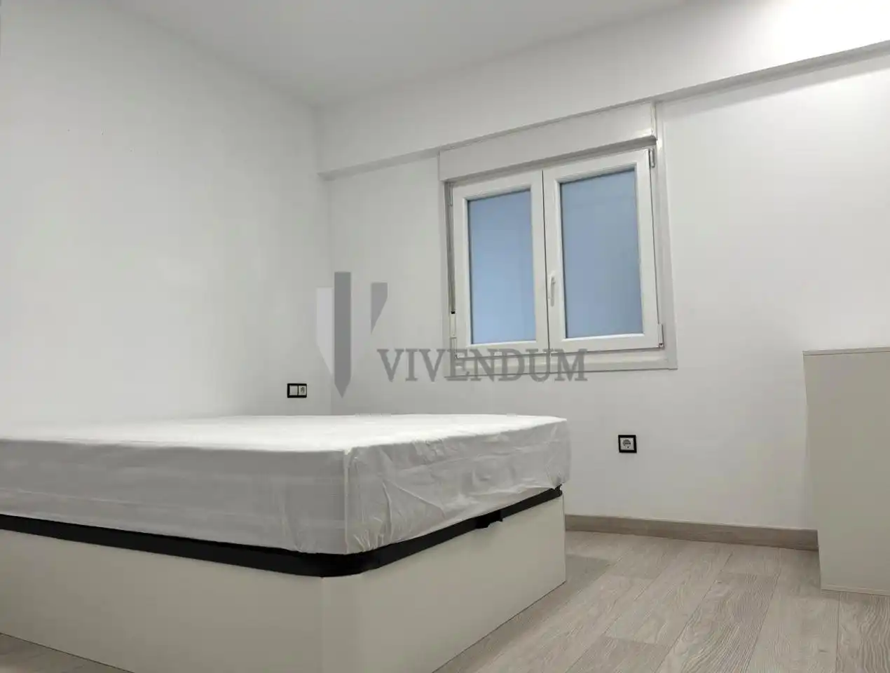 Habitación de Piso en venta en Vigo  con Calefacción y Balcón