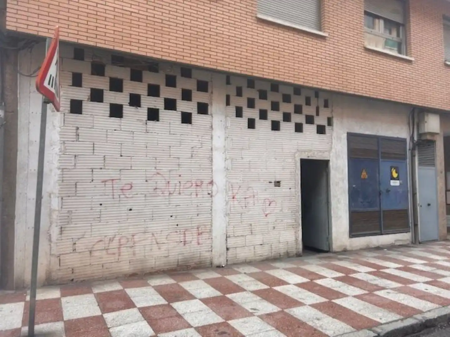 Local en venta en Belmez con Amueblado