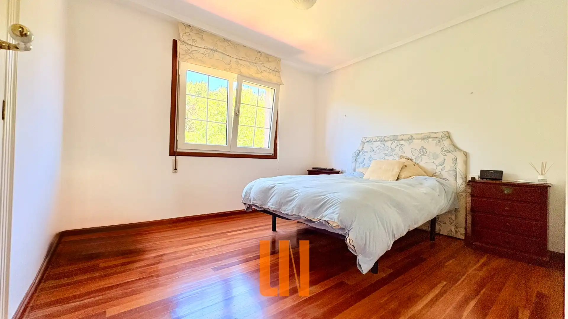 Dormitori de Casa o xalet en venda en Oleiros amb Calefacció, Jardí privat i Parquet