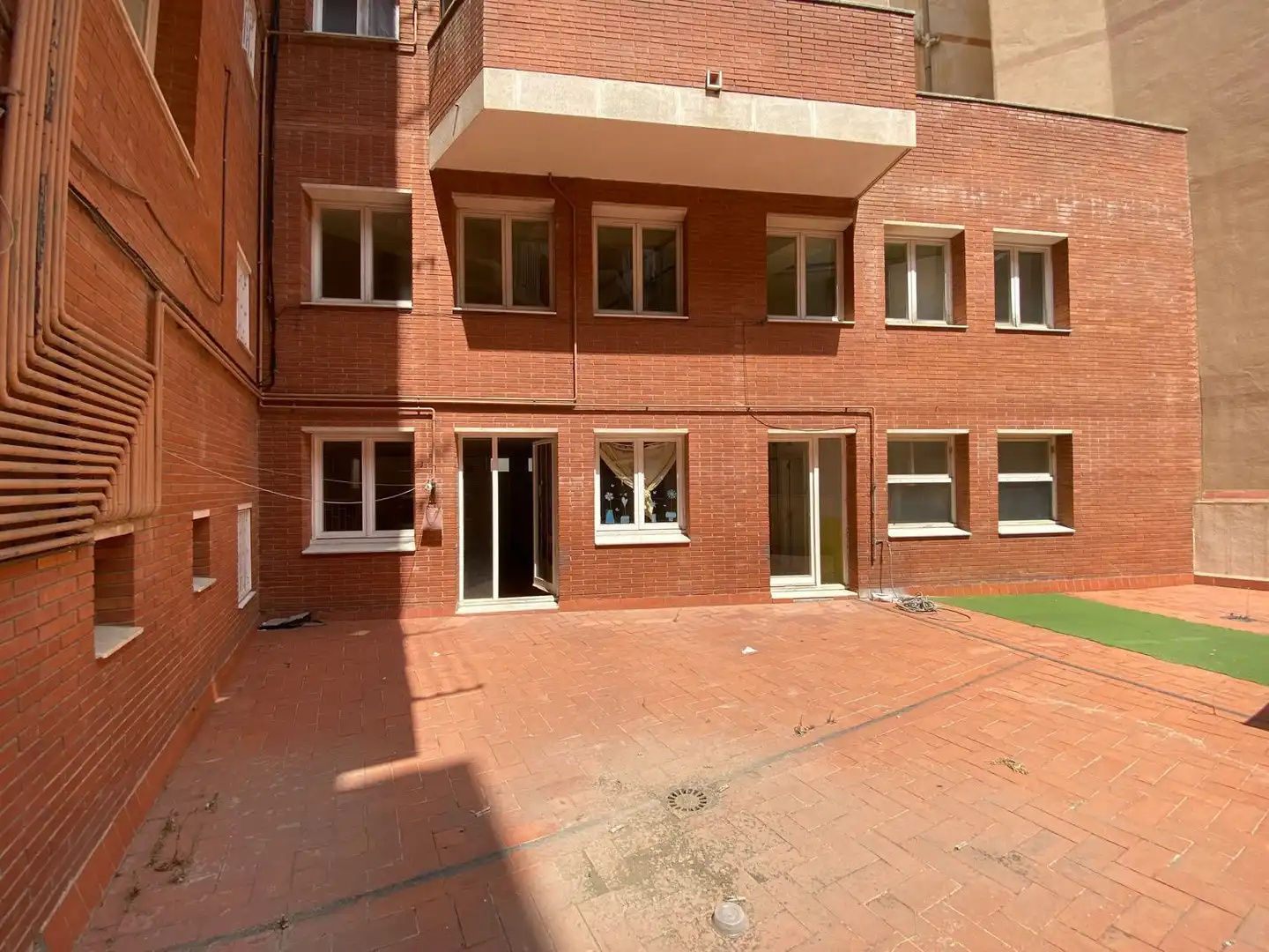 Vista exterior de Local de lloguer en Barcelona