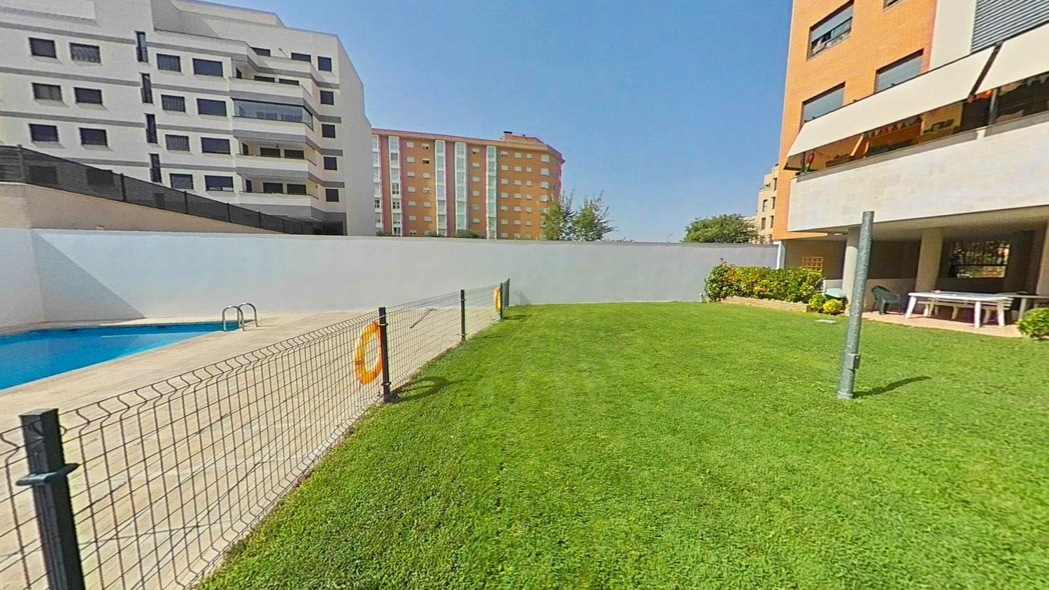 Jardí de Pis en venda en  Madrid Capital amb Calefacció, Traster i Piscina