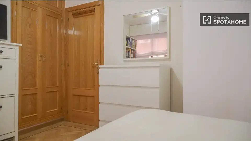 Habitación de Piso para compartir en Madrid con Aire acondicionado, Calefacción y Terraza