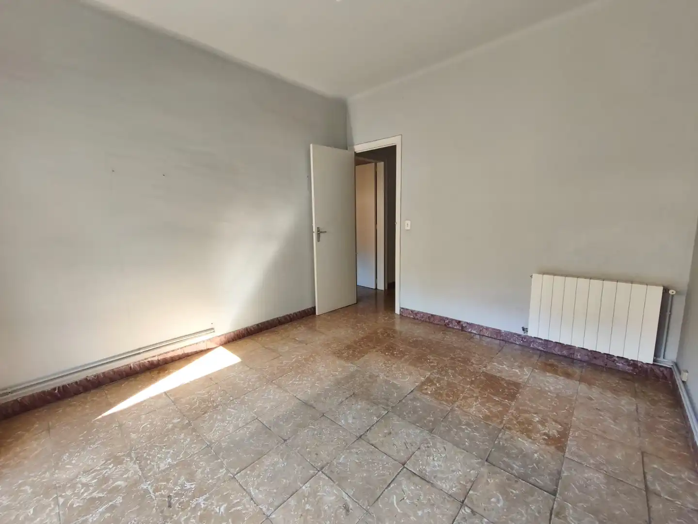 Habitación de Piso en venta en Barcelona con Aire acondicionado y Balcón