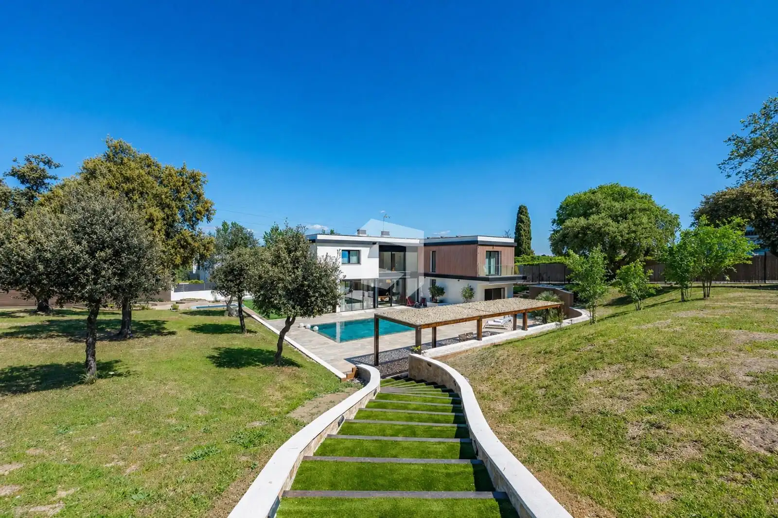 Garden of Houses for sale in Pozuelo de Alarcón  with Air Conditioner, Heating and Terrace