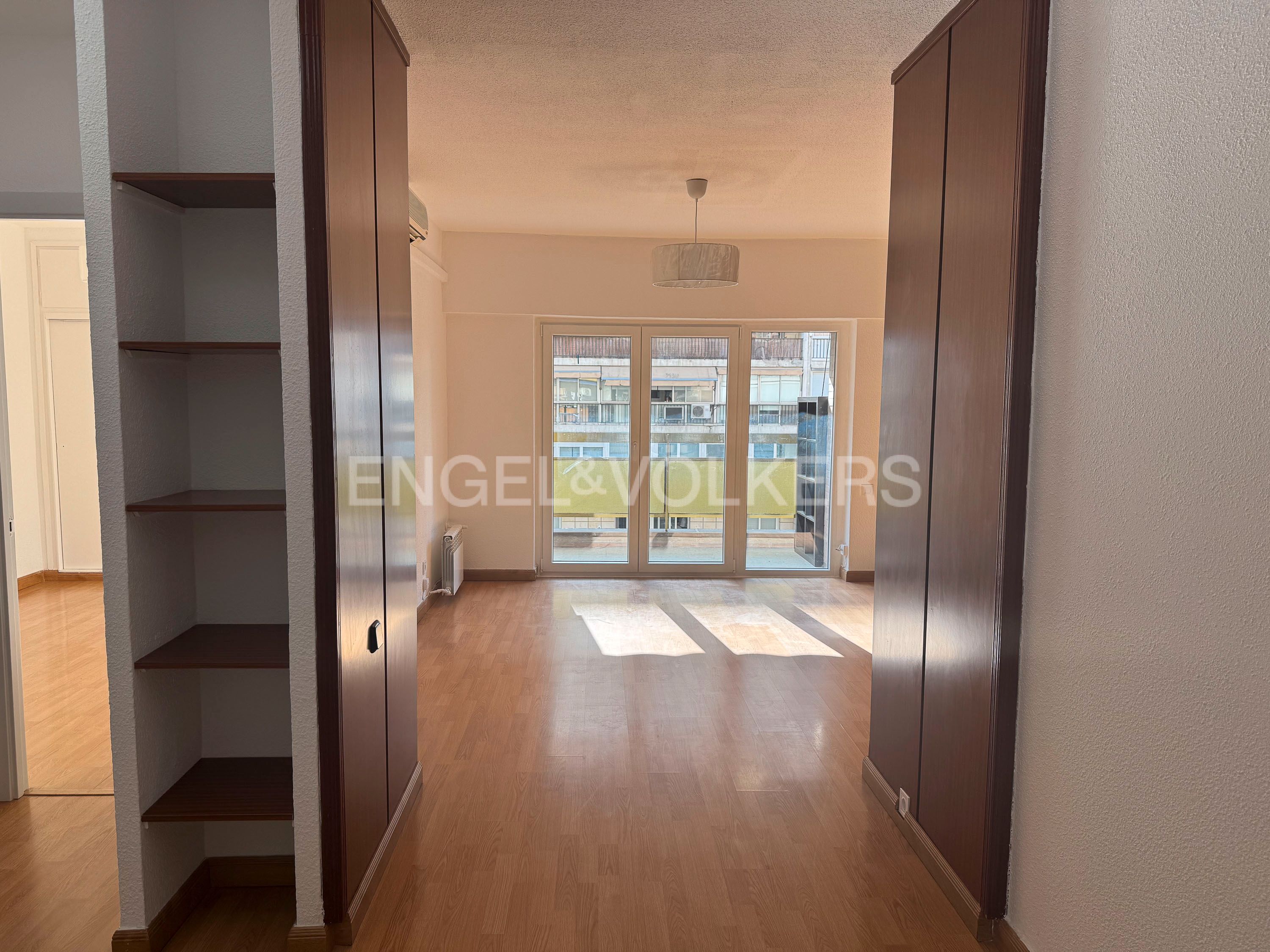 Apartment to rent in  Madrid Capital  with Air Conditioner, Heating and Terrace