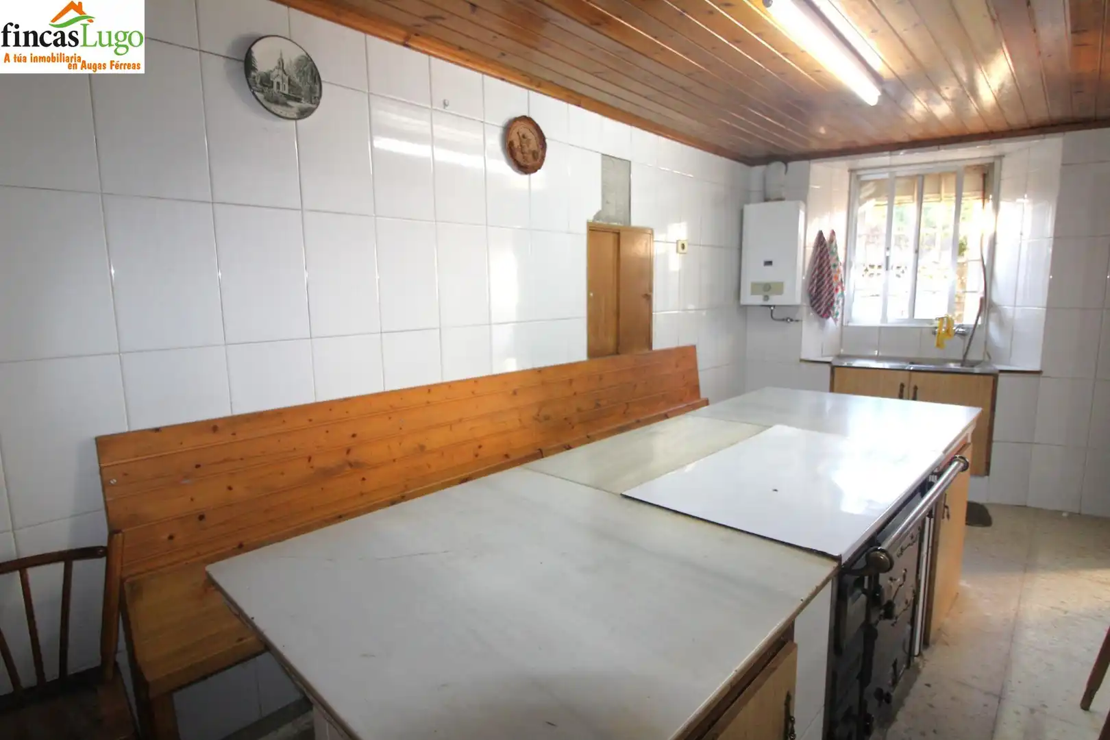 Cocina de Casa o chalet en venta en Lugo con Jardín privado y Amueblado