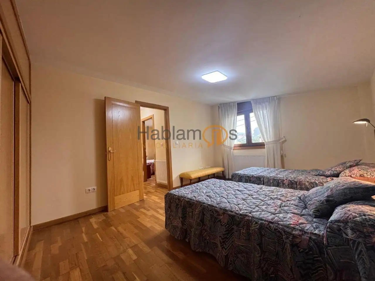 Habitación de Casa o chalet en venta en Vilagarcía de Arousa con Calefacción, Jardín privado y Terraza