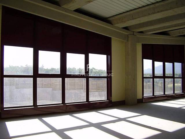 Nave industrial en Alquiler en Abrera