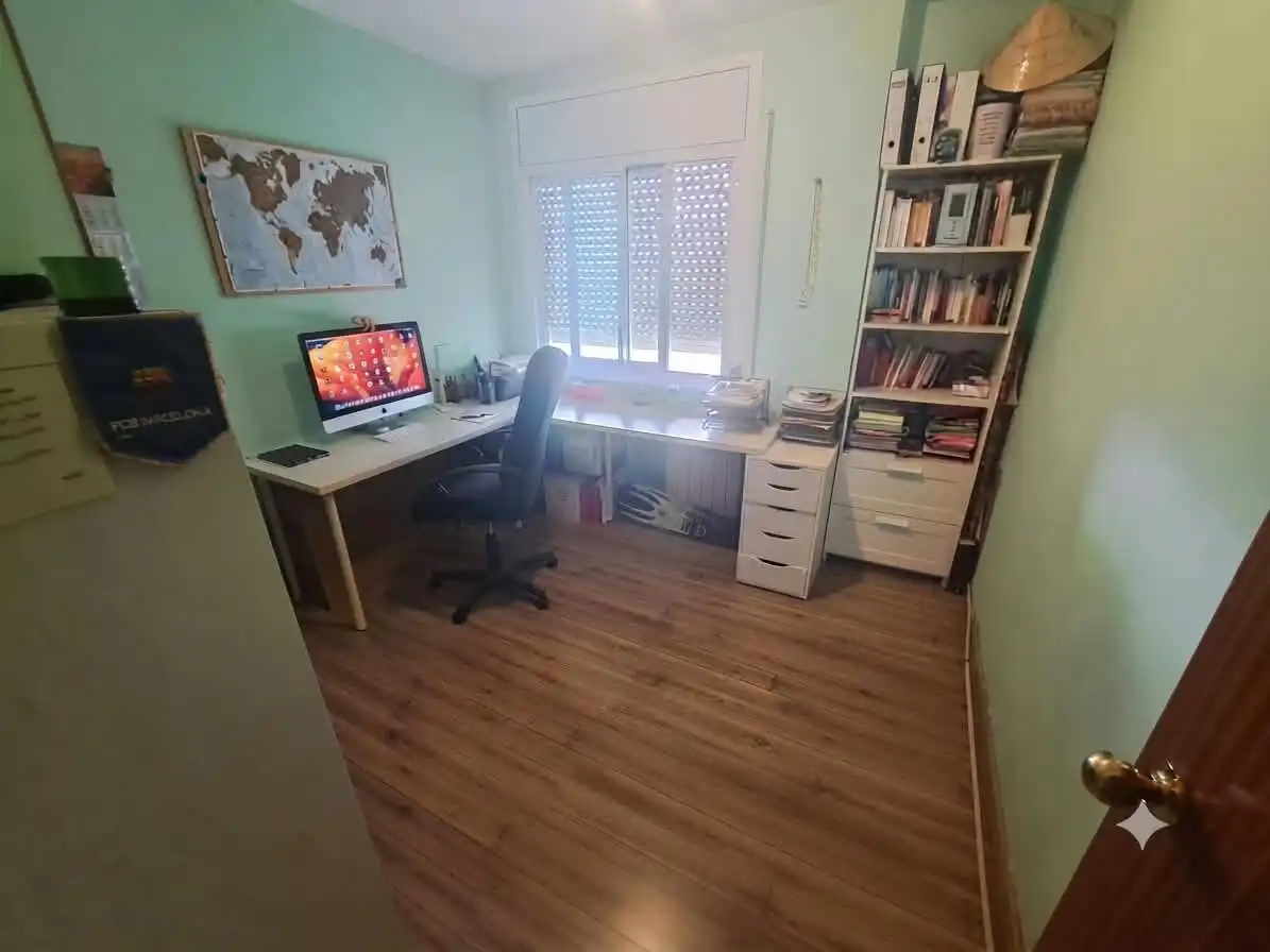 Flat for sale in Rubí  with Air Conditioner, Heating and Balcony