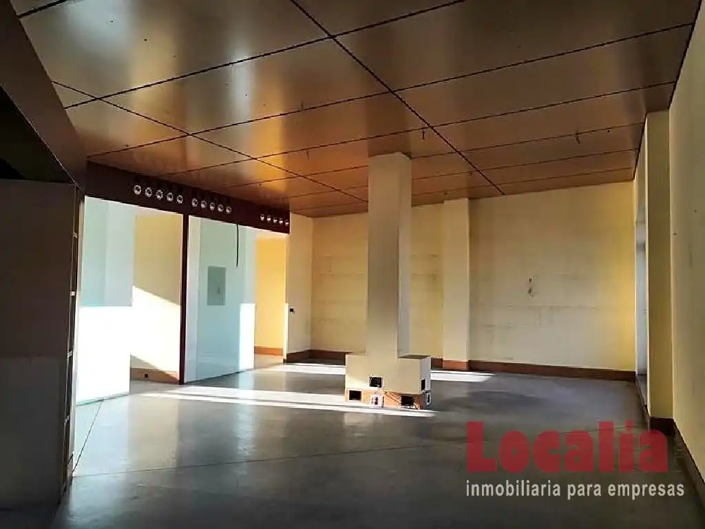 Local comercial en venda a Primero De Mayo
