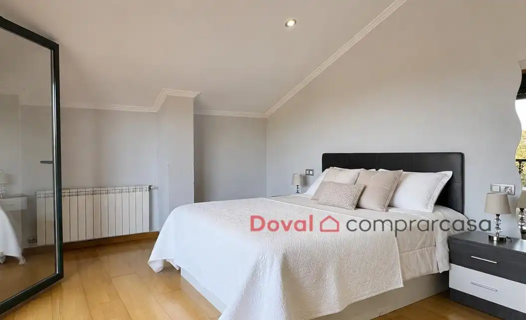 Dormitori de Casa o xalet en venda en Salceda de Caselas amb Calefacció, Jardí privat i Terrassa
