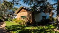 Vista exterior de Casa o xalet en venda en Collado Villalba amb Jardí privat, Traster i Piscina