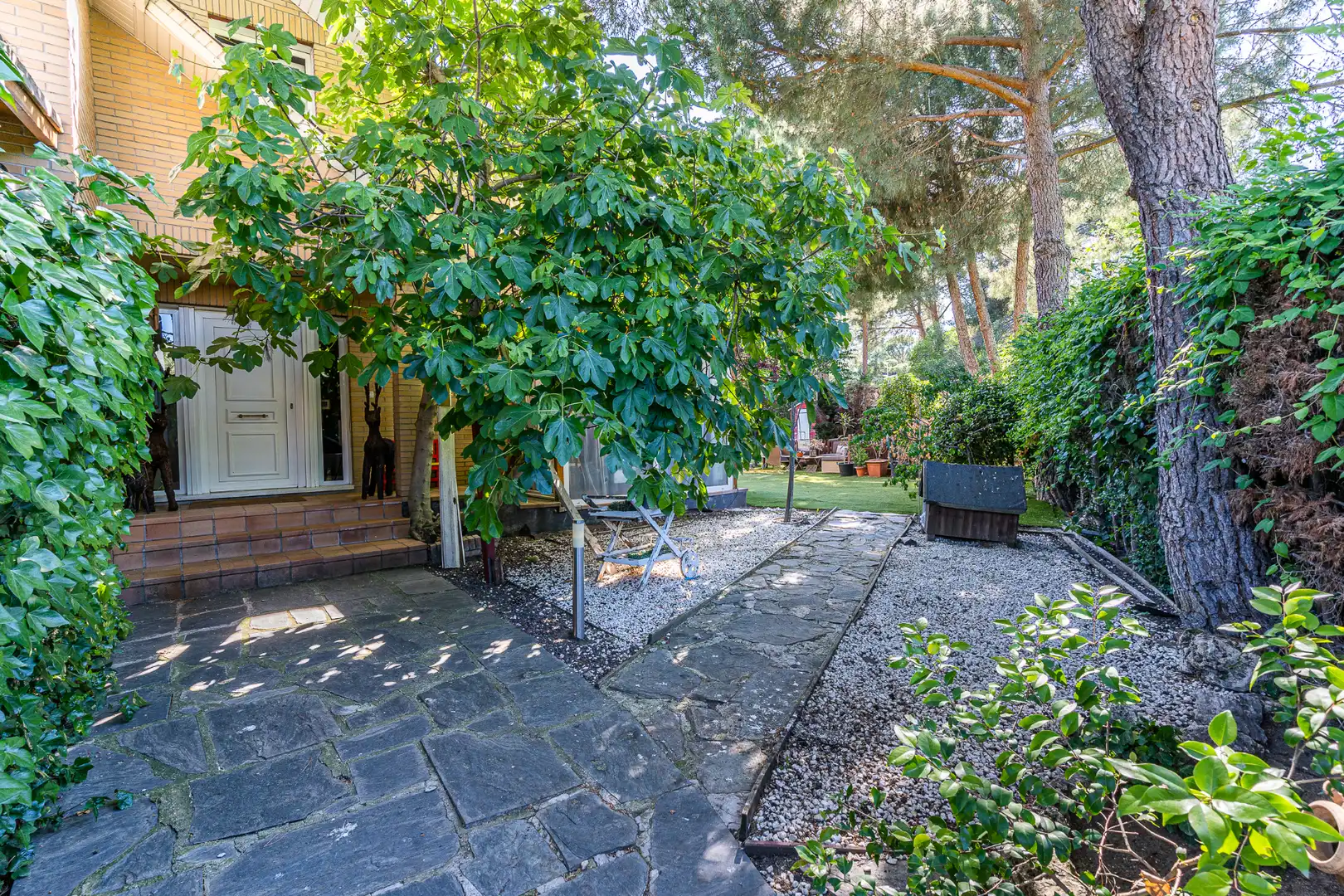 Jardí de Casa o xalet en venda en Las Rozas de Madrid amb Aire condicionat, Calefacció i Jardí privat