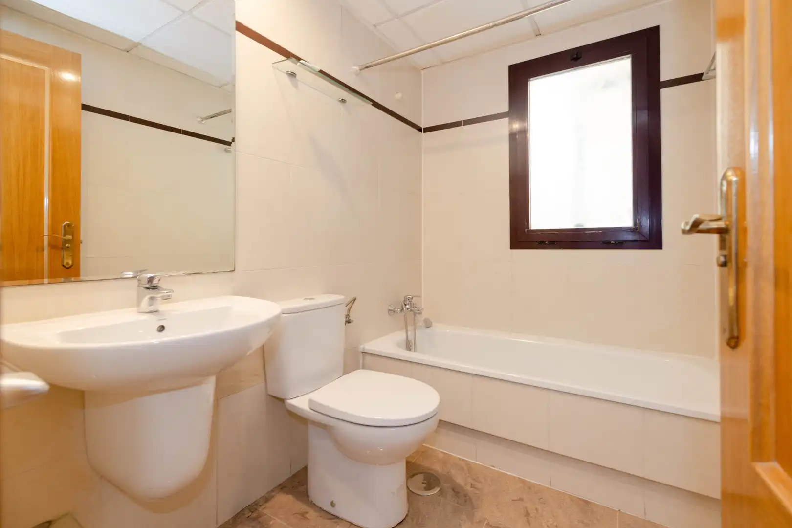 Bathroom of Flat for sale in Málaga  with Air Conditioner, Heating and Terrace