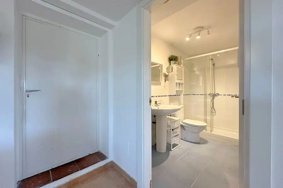 Bathroom of Houses for sale in Hoyo de Manzanares  with Air Conditioner, Heating and Private garden