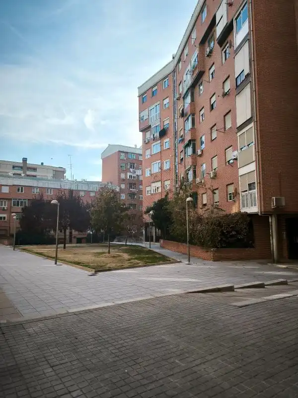 Vista exterior de Pis en venda en Madrid amb Aire condicionat, Calefacció i Moblat