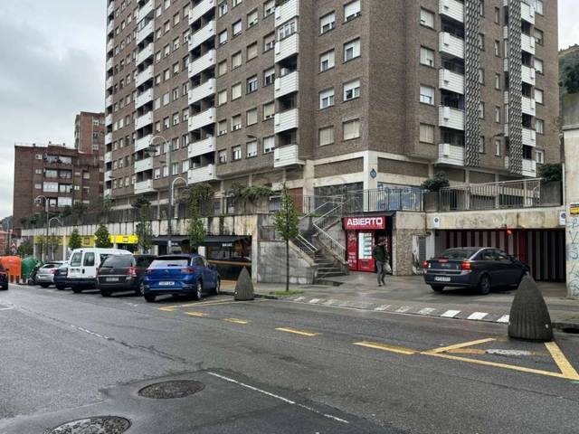 Garaje en Venta en Celestino María del Arenal Plaza en Ibarrekolanda